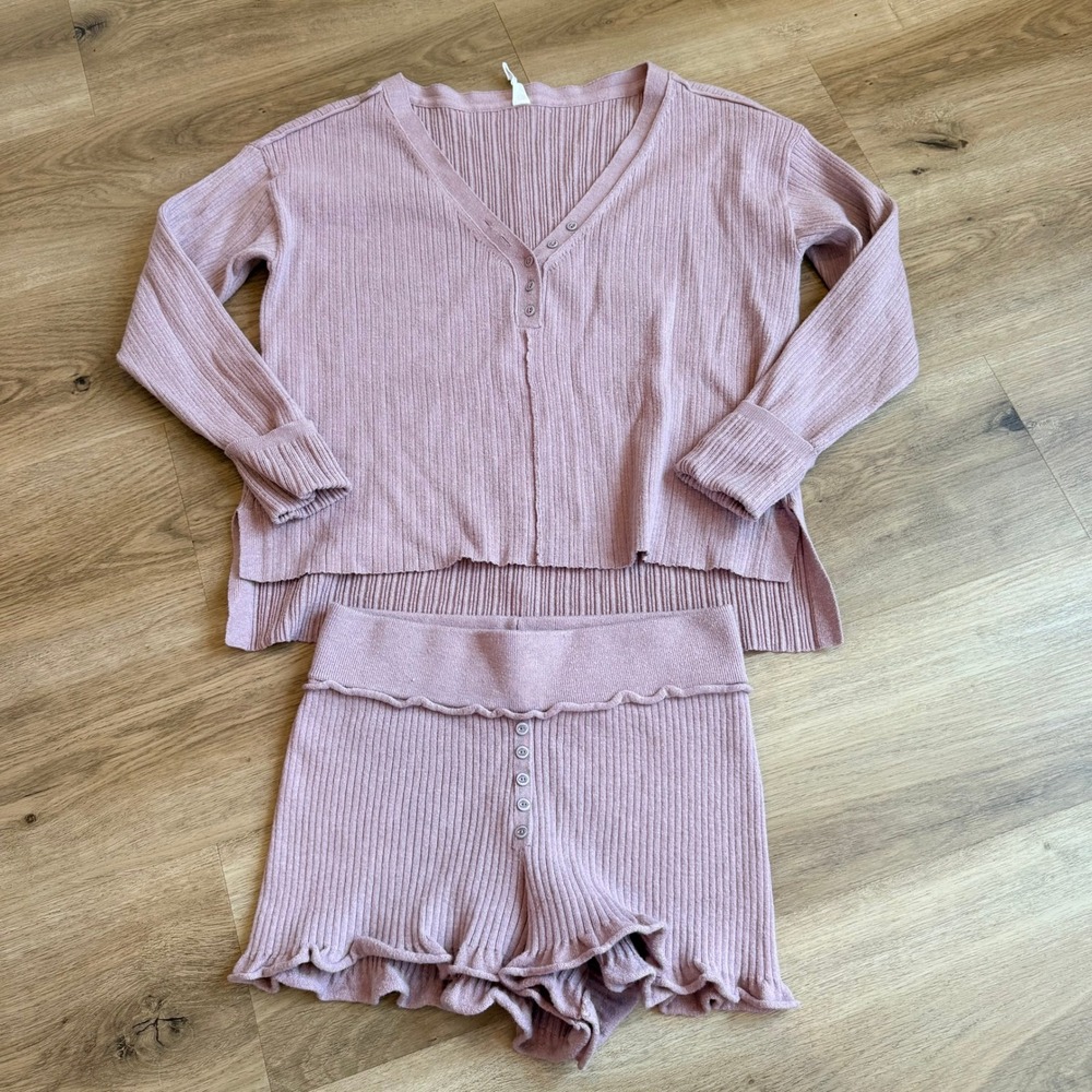 Daily Practice Anthropologie Ribbed Knit Lounge Set Mauve Henley Top‎ Shorts XS